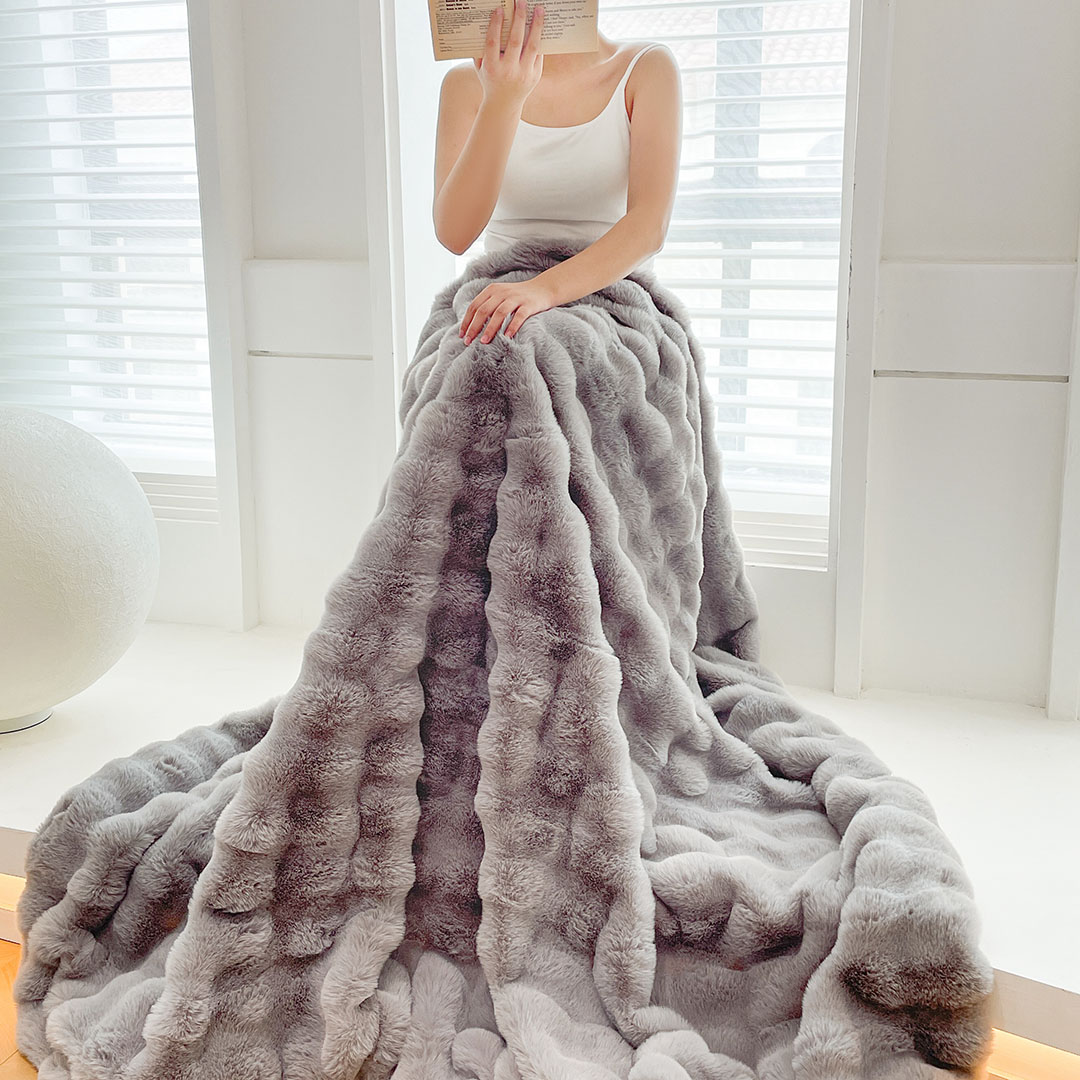 SOGA 2X 200cm Grey Fur Fuzzy Super Soft and Cozy Fluffy Throw Blanket - BlanketFur335X2 - Home - 4 - AU DEPOT SOGA Buy SOGA 2X 200cm Grey Fur Fuzzy Super Soft and Cozy Fluffy Throw Blanket Online - Home - 4 - AU Depot Free Shipping