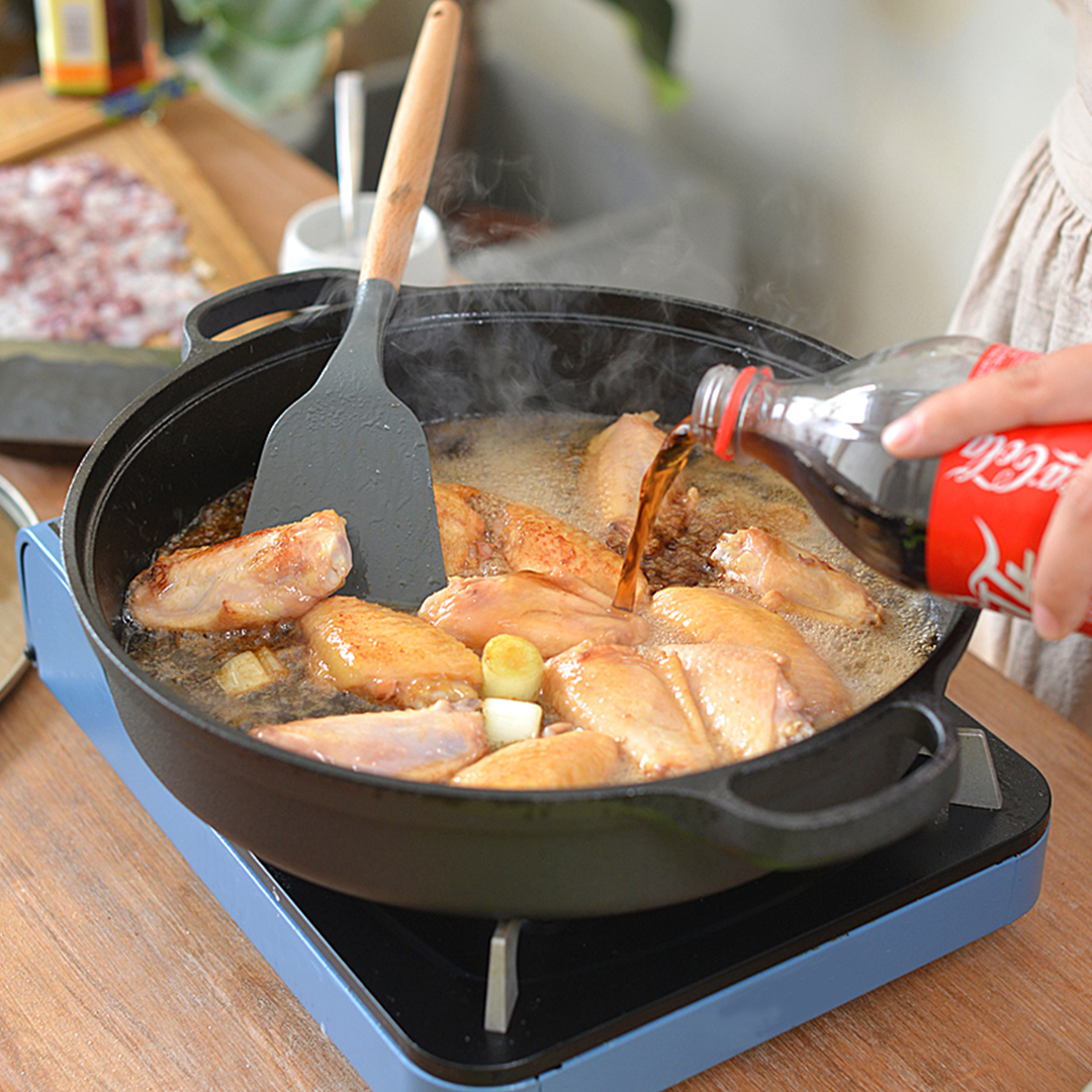 SOGA 2X 31cm Round Cast Iron Pre-seasoned Deep Baking Pizza Frying Pan Skillet with Wooden Lid - ZPaiC2X2 - Home & Living - 10 - AU DEPOT SOGA Buy SOGA 2X 31cm Round Cast Iron Pre-seasoned Deep Baking Pizza Frying Pan Skillet with Wooden Lid Online - Home & Living - 10 - AU Depot Free Shipping